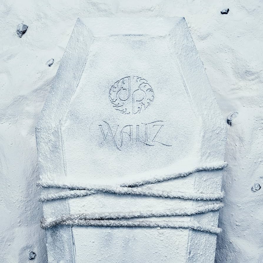 【ホロトレカ付】WALTZ 完全生産限定盤【白盤】 Amazon.co.jp: WALTZ (完全生産限定盤) (特典なし): ミュージック